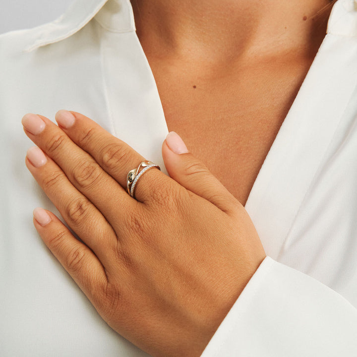 Mads Z Diamond Twist Ring – Diamantenring in 14 karaat goud 