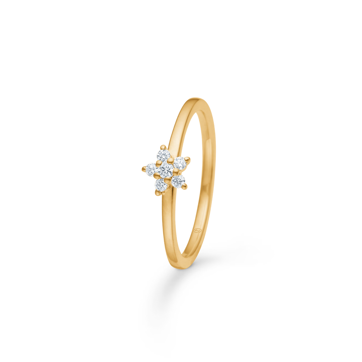 Guldbring med blomstermotiv besat med små diamanter på en slank ring i gult guld. Model 12345