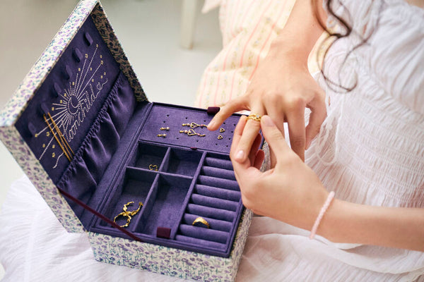 Moonesten Margaret Jewelry box Purple Heart
