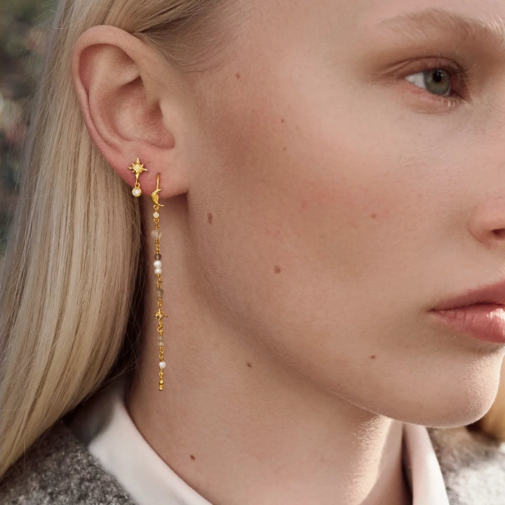 Maanesten Asya Vergulde Dangle Oorbellen met Parels en Stenen – productafbeelding 2