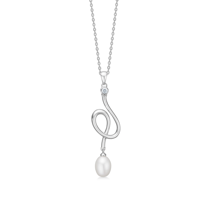 Smykke med hvid perle og snoet sølvdesign med en lille diamant på en sølvfarvet kæde. Model 12345