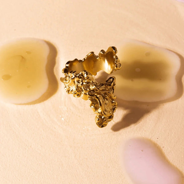 Vincent Archaic Shadow Golded Ring
