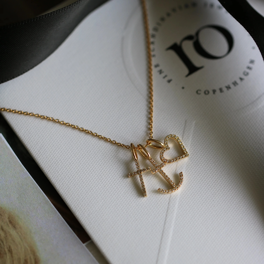Ro Copenhagen Symbolen Open hart diamanten hanger