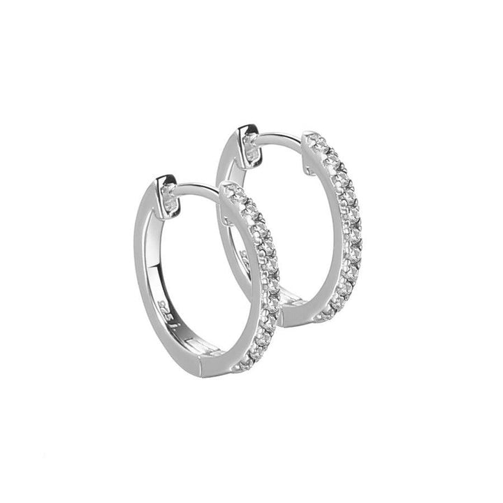 Aqua Dulce Raya Creole Silver, elegante creolen in zilver met glanzende stenen, model 4545-4545-1.