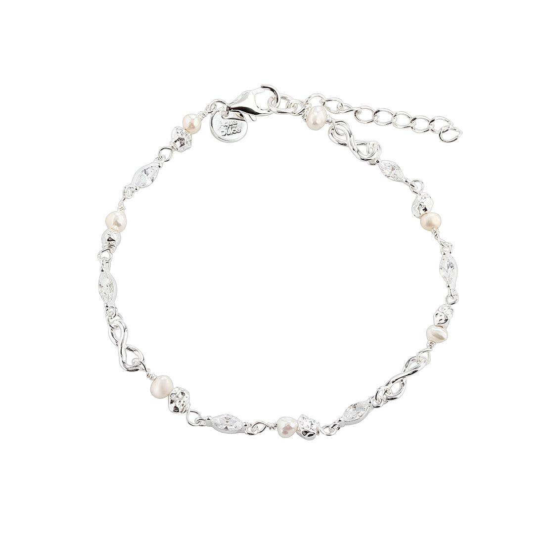 Aqua Dulce White Garden armband zilver met kleine witte parels en elegante details, model 5967-1.