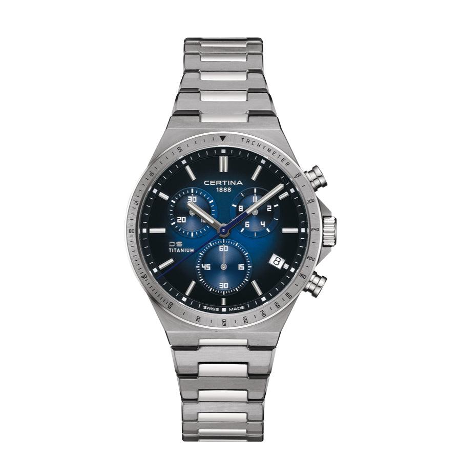 Certina DS-7 Chronograph Quartz blauwe wijzerplaat en titanium band, herenhorloge met drie subdials. ModelC0434174404100