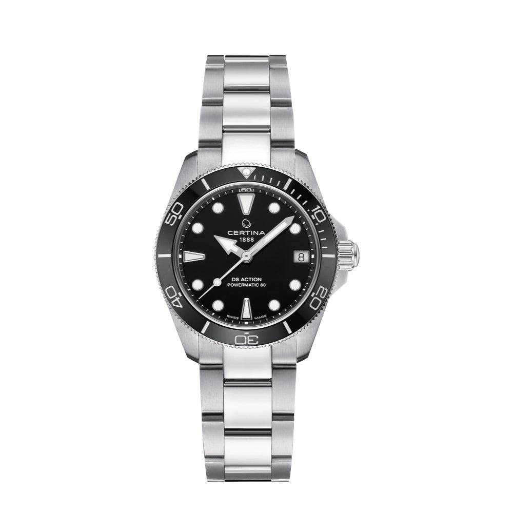 Certina DS Action 34.5mm Powermatic 80 zwart horloge met stalen ketting, ronde wijzerplaat en zwarte details. ModelC0320071105100
