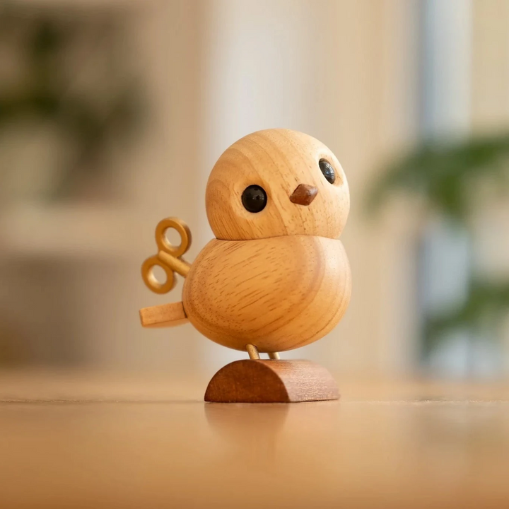 Fablewood HC Andersen's Nachtegaal, decoratief vogelfiguur in licht hout met zwarte ogen, Model 8002-1