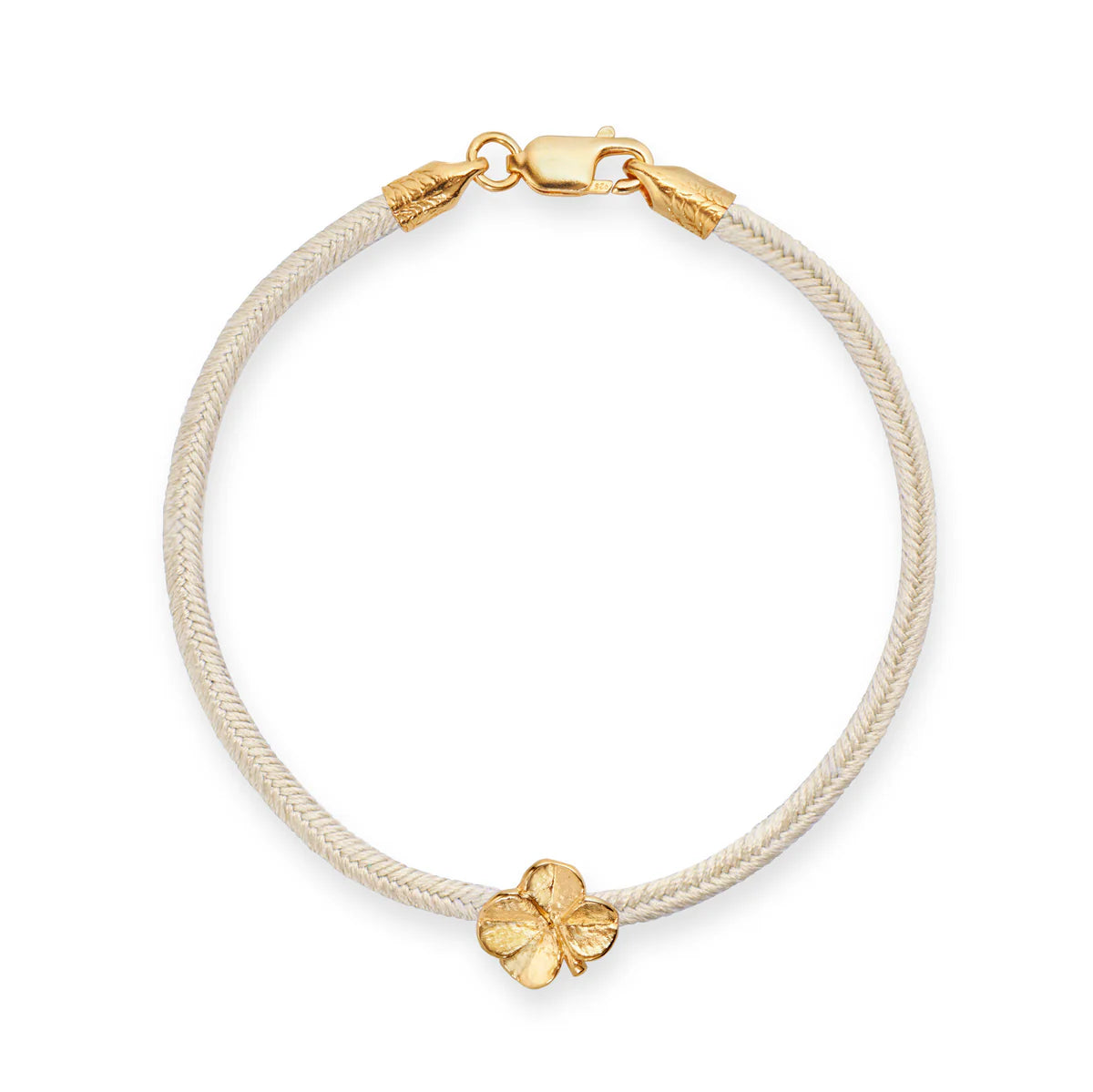 Flora Danica Klavertjevier Zijden Armband Champagne met vergulde klaver hanger en sluiting, Model 907-flc-silk-champagne-g-001-1