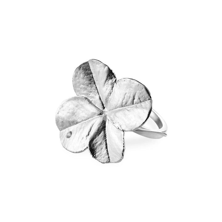 Flora Danica Clover Statement Ring Zilver met grote klaverbloem, glanzende afwerking. Model 907-flc-stri-s-001-1