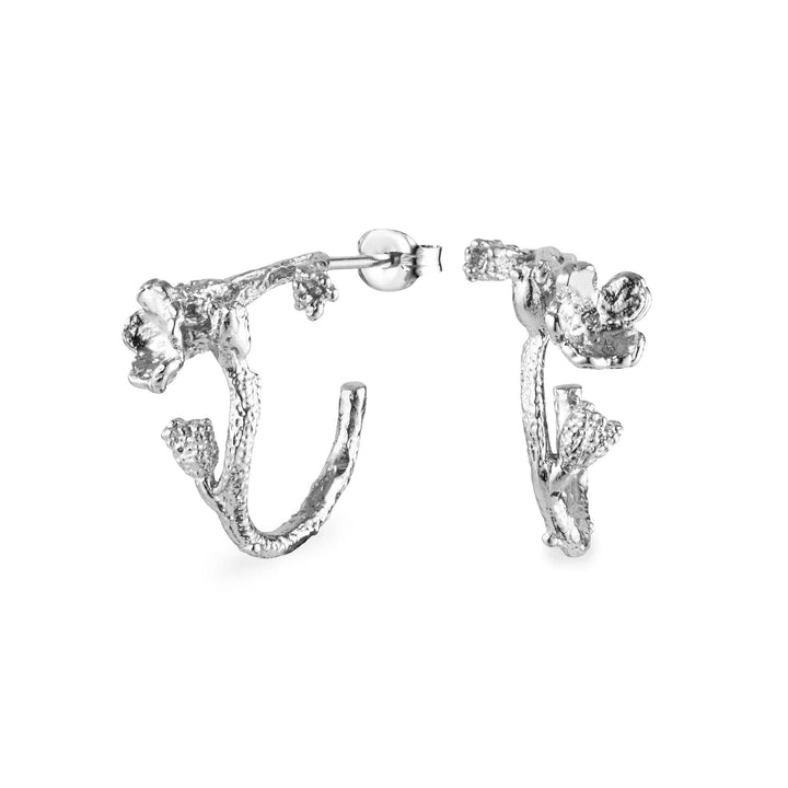 Flora Danica Vergeet-mij-niet Hoop zilveren creolen met bloemige details en organisch oppervlak, Model 907-fmn-hopc-s