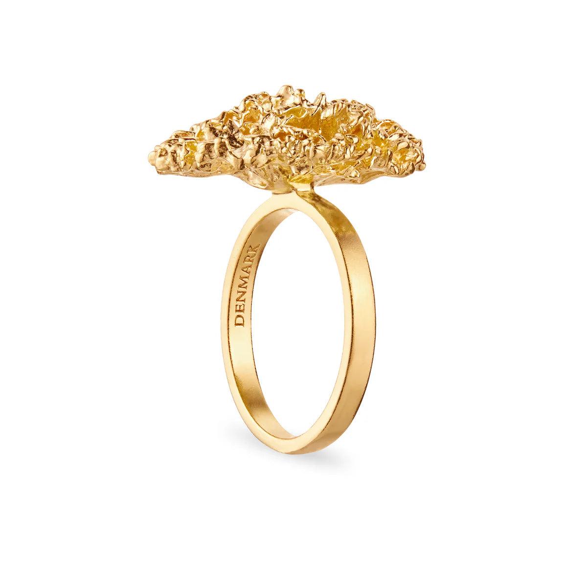Flora Danica Peterselie Statement Ring Verguld met organische, gedetailleerde gouden textuur, Model 907-par-stri-g-001-1