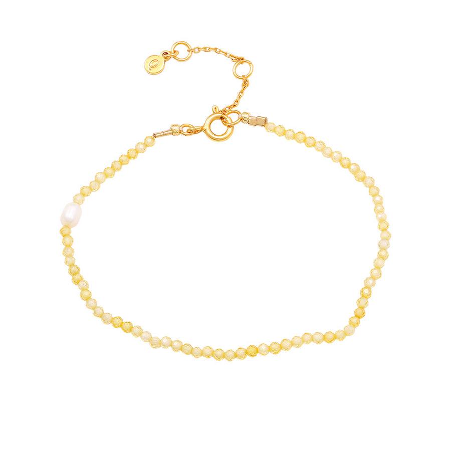 Hultquist Copenhagen Layla Parelarmband met kleine gele parels en één witte zoetwaterparel, model S08595G-1.