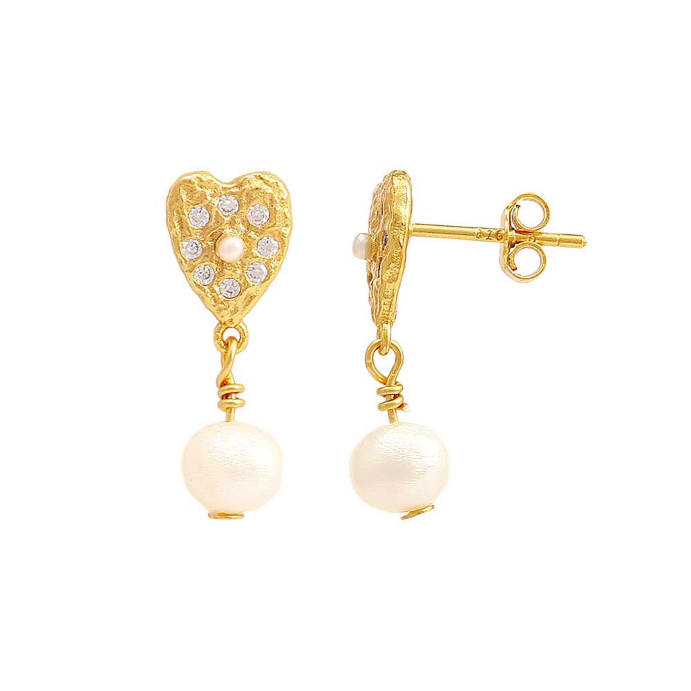 Hultquist Copenhagen Lucia Pearl Heart Oorbellen met gouden hartjes en witte parels, Model S08548G-1