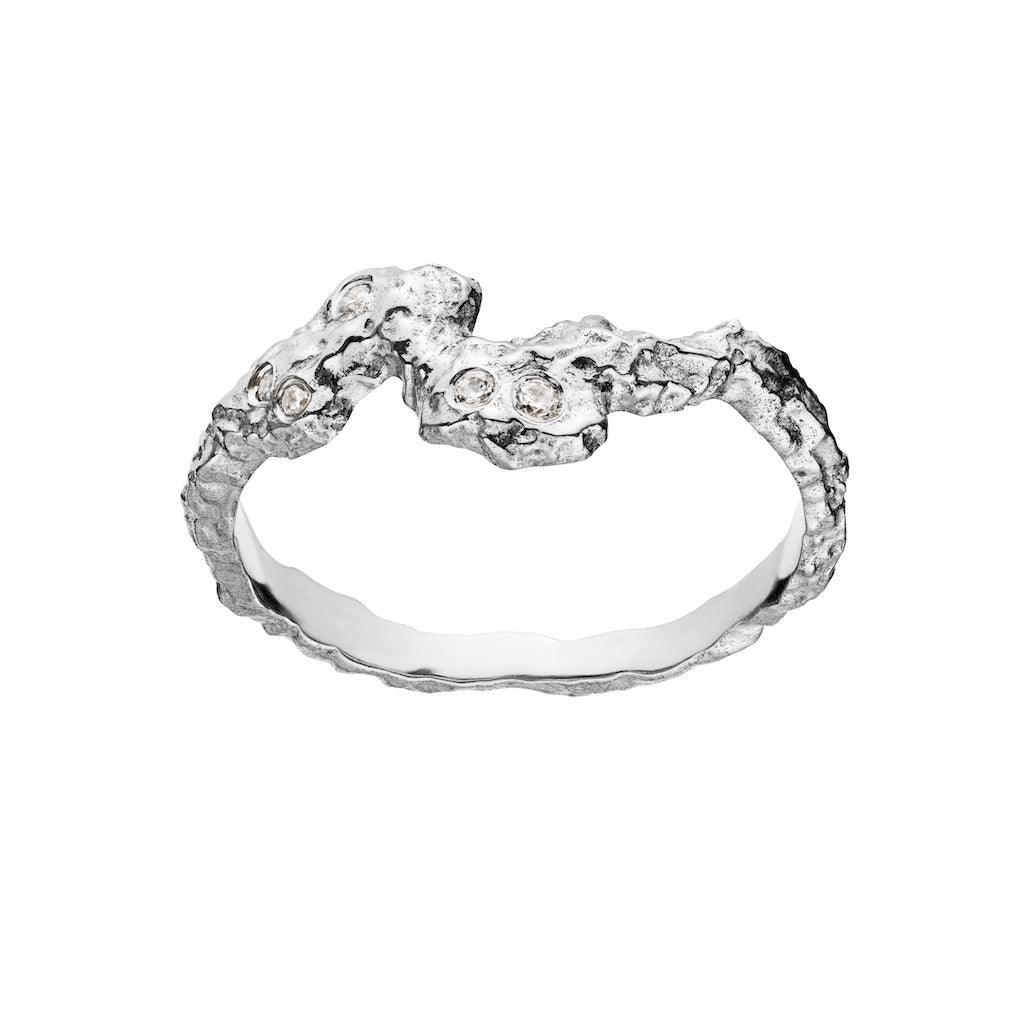 Maanesten frida-ring in zilver met ruw oppervlak en kleine heldere stenen, model 4775c-4775c-001