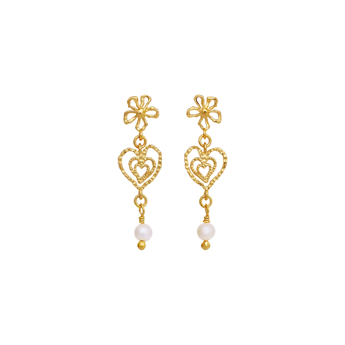 Maanesten Izabel vergulde hartoorbellen met bloemdetail en parel, model 10097a-1.