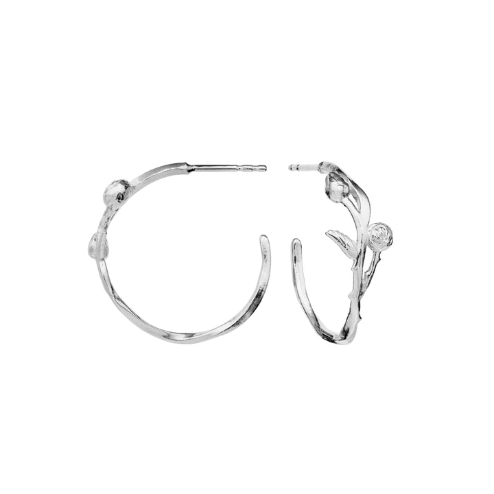 Zilveren Maanesten Kalyna oorbellen met roos tonen een gedetailleerd, organisch ontwerp met kleine rozenknopjes. Model9993c-2