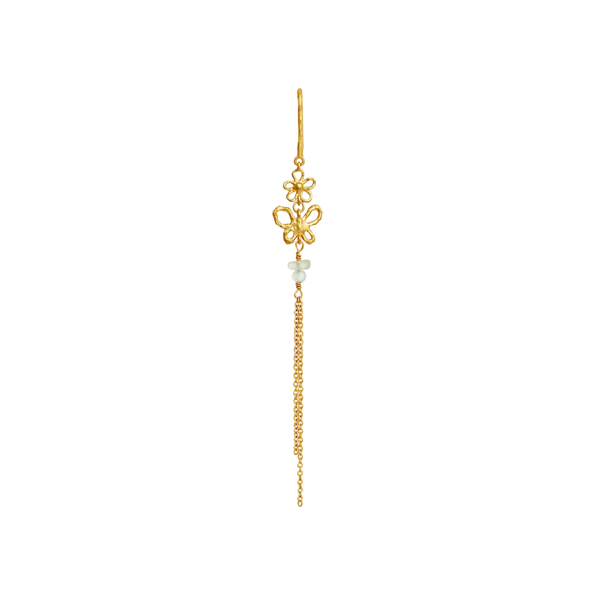 Maanesten-Livia-Single-Kaedeorring-Gold Plated wordt gedetailleerd weergegeven met gouden oppervlak, bloemen en lange ketting. Model 10120a-1