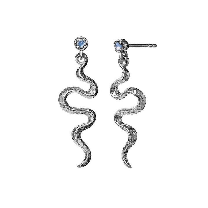 Maanesten Lucy oorbellen in zilver met gedraaid slangenmotief en blauwe stenen, Model 9605c-9605c-1.