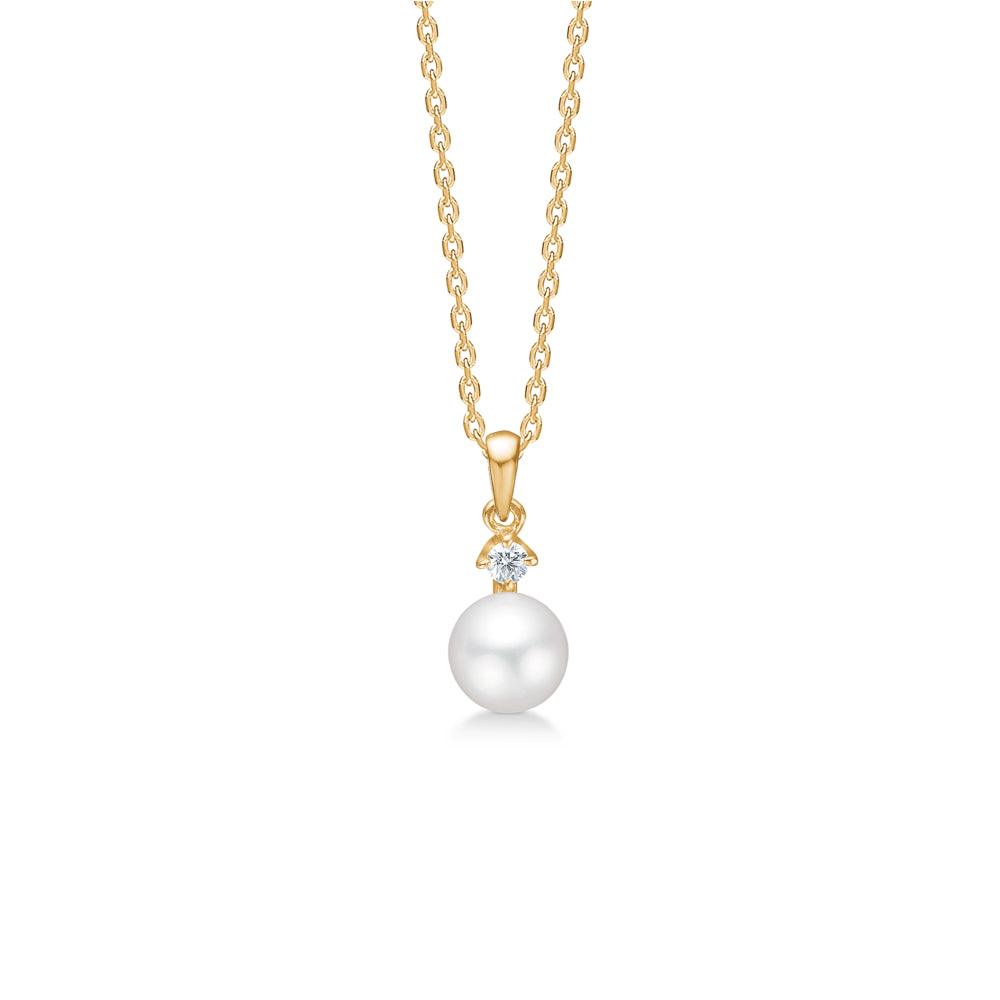 Mads Z 14kt Crown Pearl-hanger met witte parel en briljant aan eenvoudige gouden ketting. Model 1533704-1