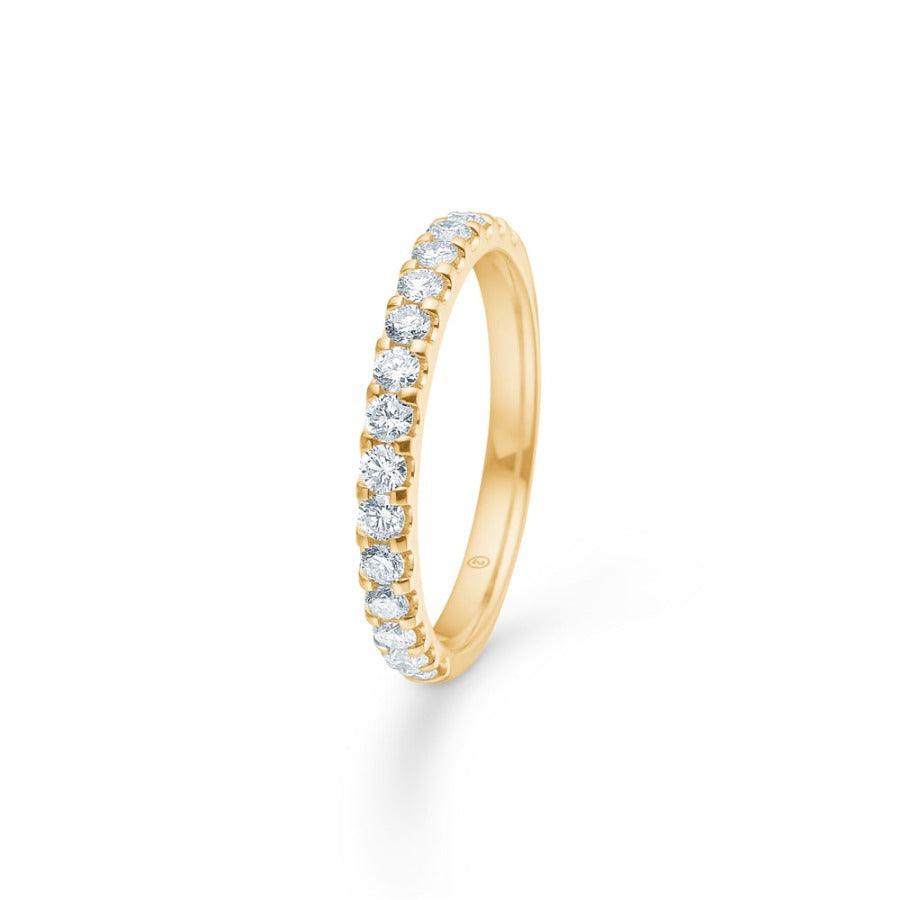 Mads Z 14kt Ophelia Ring 0,50ct W/SI van dichtbij gezien met fonkelende diamanten in gouden ring. Model 1541550-001