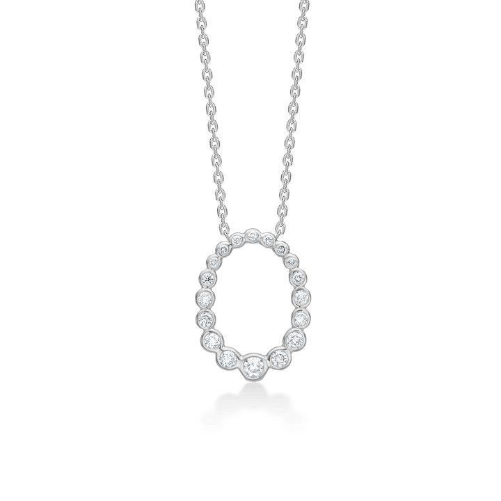 Mads Z Aurora's Kiss zilveren ketting met witte topaas in een ronde zetting, model 2126115-1.