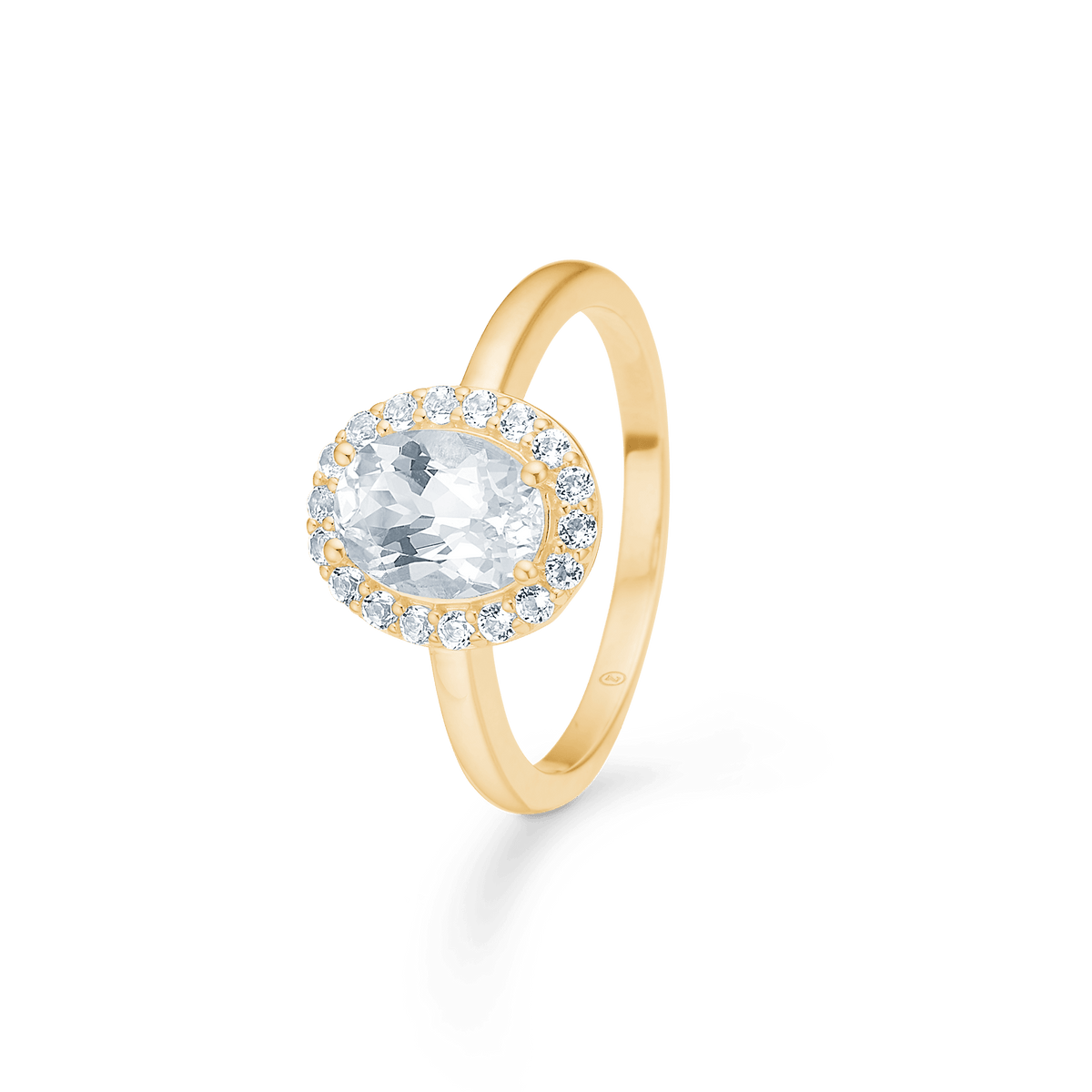 Mads Z Celestial by Medina 8kt gouden ring met witte topaas, elegante ovale steen met fonkelende rand. Model3346901-001