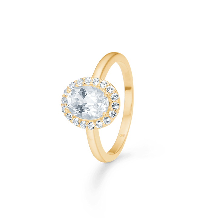 Mads Z Celestial by Medina 8kt gouden ring met witte topaas, elegante ovale steen met fonkelende rand. Model3346901-001