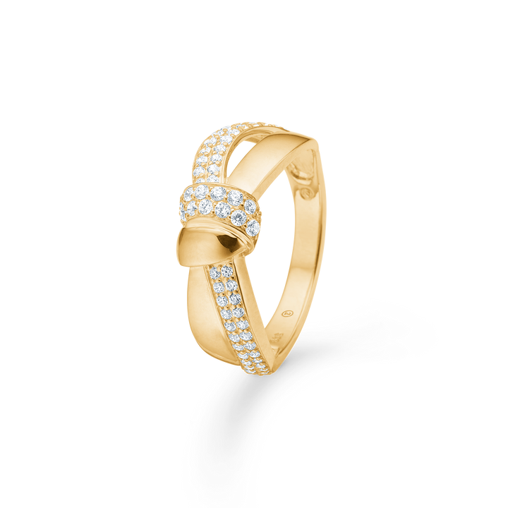 Mads Z Darcy 8kt gouden ring met zirkonia met elegant gevlochten design en glanzend oppervlak. Model3347019-001