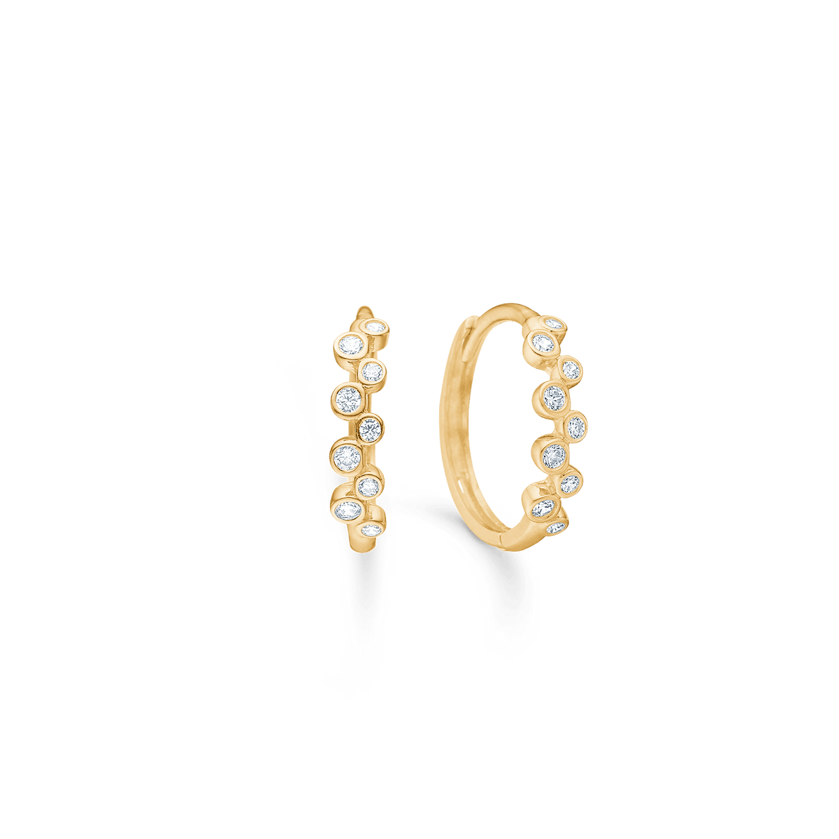 Mads Z Lucy ring in 8 karaat goud met 9 zirkonia, elegant ontwerp met ronde heldere stenen. Model3317035-1