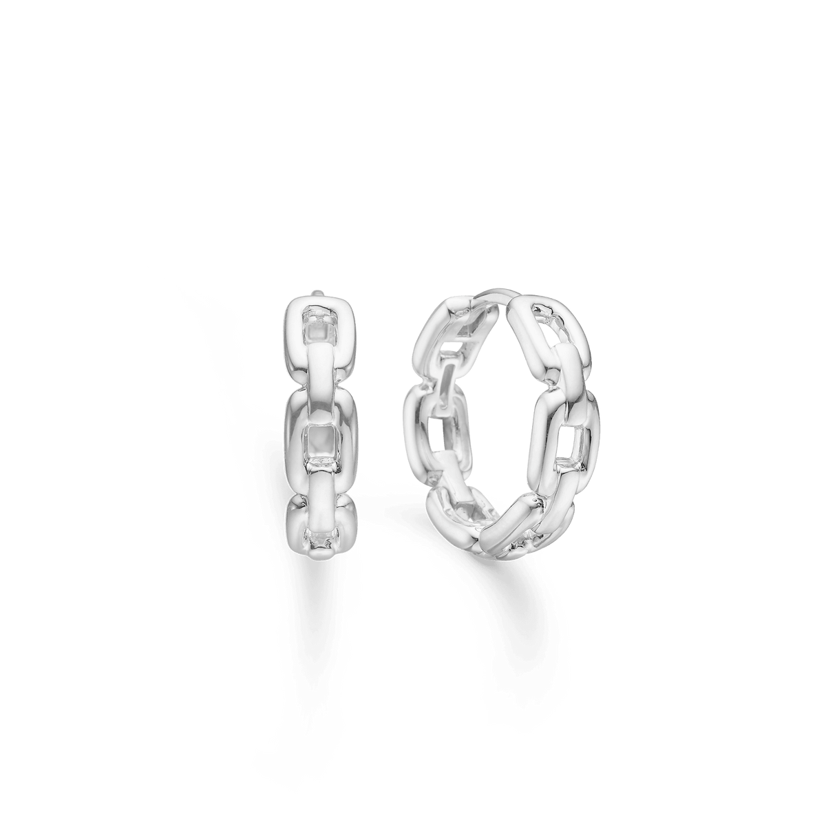 Mads Z Silver Marina Silver Hoops, glanzende oorringen met kettinglook in zilver. Model3110063