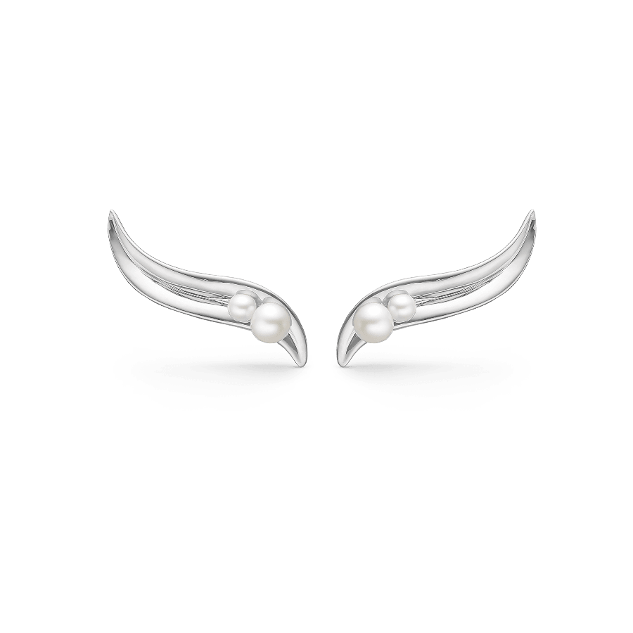 Mads Z Silver Morning Dew Earrings worden weergegeven als een paar gebogen zilveren oorbellen met pareldetails, model 2113087-1.