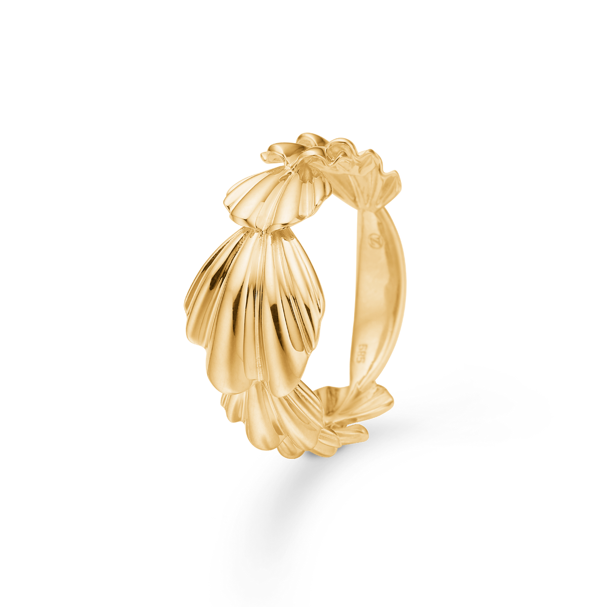 Mads Z Velvet 14kt gouden ring met elegant golvenpatroon en glanzend oppervlak, model 1540189-001.