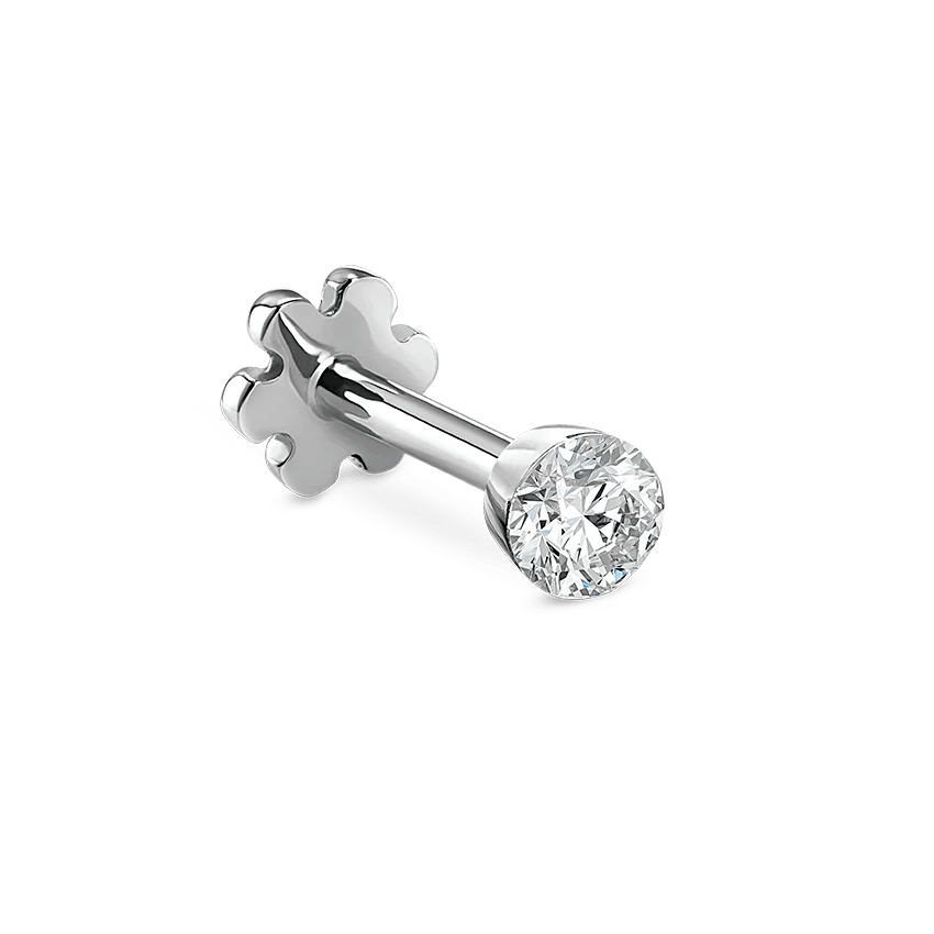 Maria Tash Invisible Set Diamond 2 mm witgoud verschijnt als een eenvoudige, glanzende stud met heldere diamant. Model xivd-wg-w2-001-1