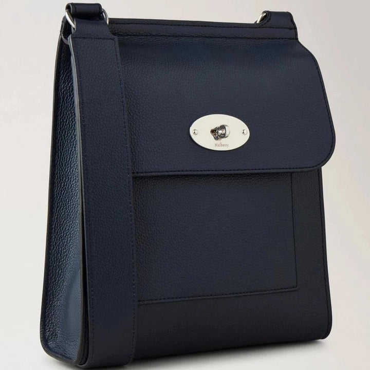 Mulberry Antony Kleine Classic Grain Night Sky schoudertas van donkerblauw leer met zilveren gesp, model HH9364205U888