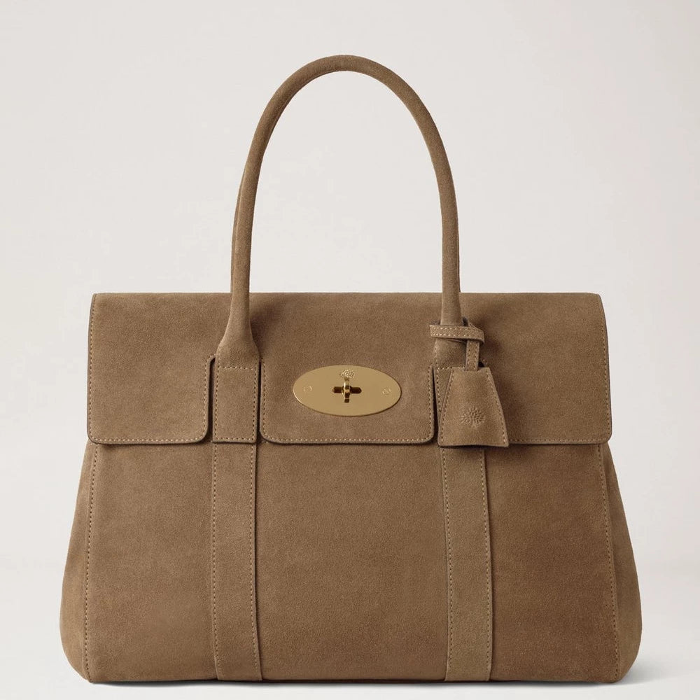 Mulberry Bayswater taske i beige ruskind med guld-lås, forside model G_HH9882_047P705