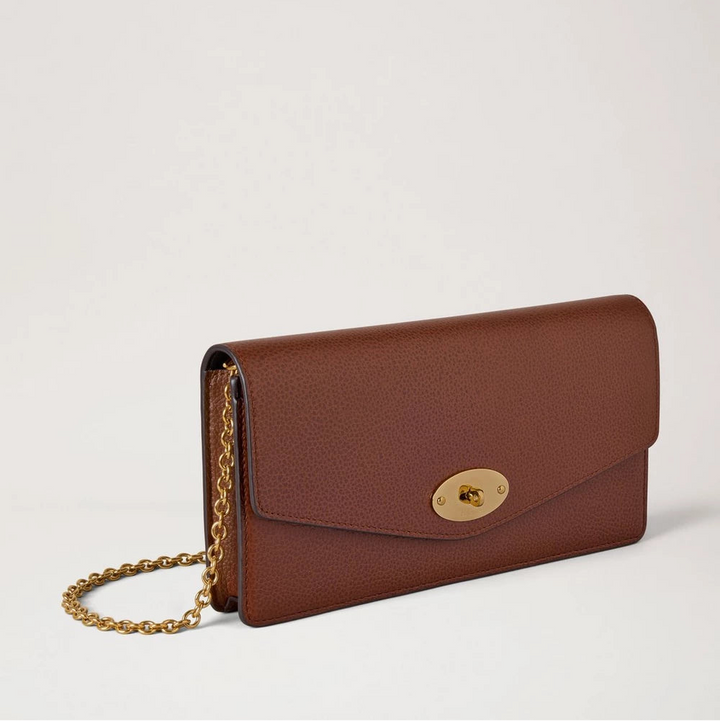 Mulberry Darley Clutch Small Classic Grain Oak in bruin leer met gouden kettingriem, Model rl9005552g110