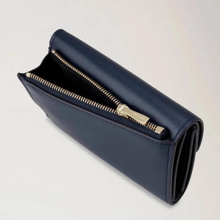 Mulberry Darley Opgevouwen Multi Card Wallet Night Sky in donkerblauw leer met gouden ritssluiting, Model RL7820587U888