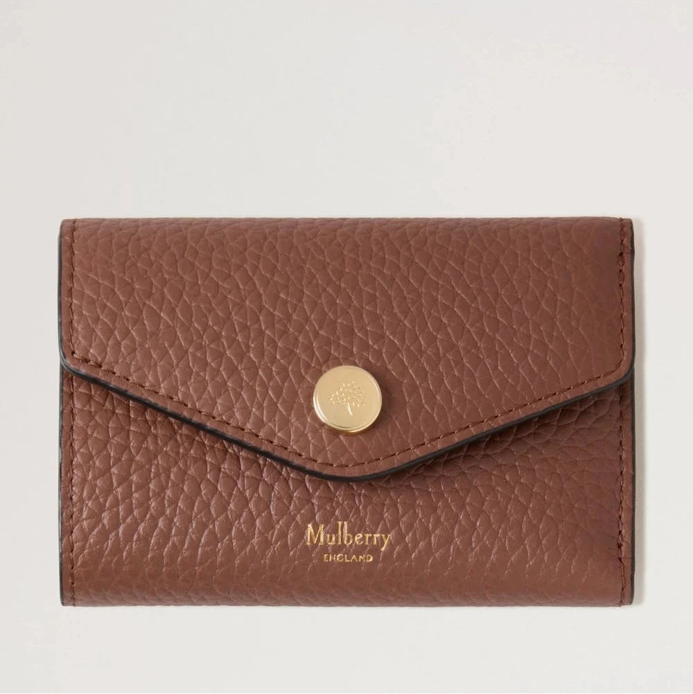 Mulberry Gevouwen Multicard Portemonnee Bright Oak in reliëf bruin leer met gouden knoopsluiting en logo, Model RL6660736G222