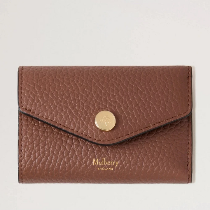 Mulberry Gevouwen Multicard Portemonnee Bright Oak in reliëf bruin leer met gouden knoopsluiting en logo, Model RL6660736G222
