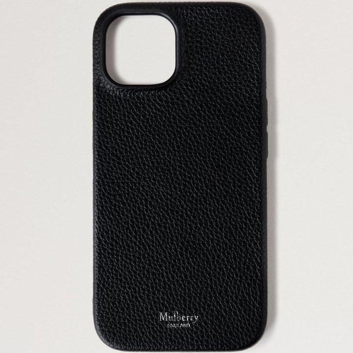 Mulberry Het iPhone 15-hoesje heeft een elegante zwarte leren cover met textuur en reliëflogo, model RL8012205A100.