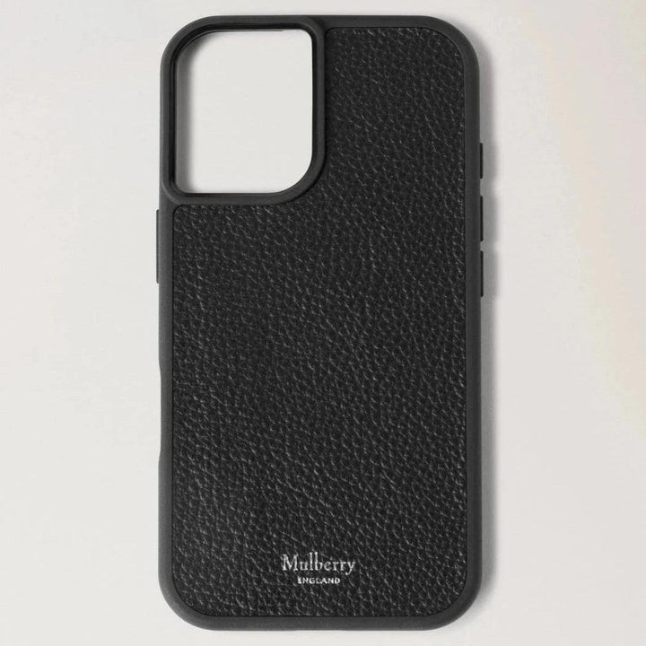 Mulberry iPhone 16 Cover zwart toont elegante zwart lederen cover met structuur voor smartphone, model RL8713205A100.