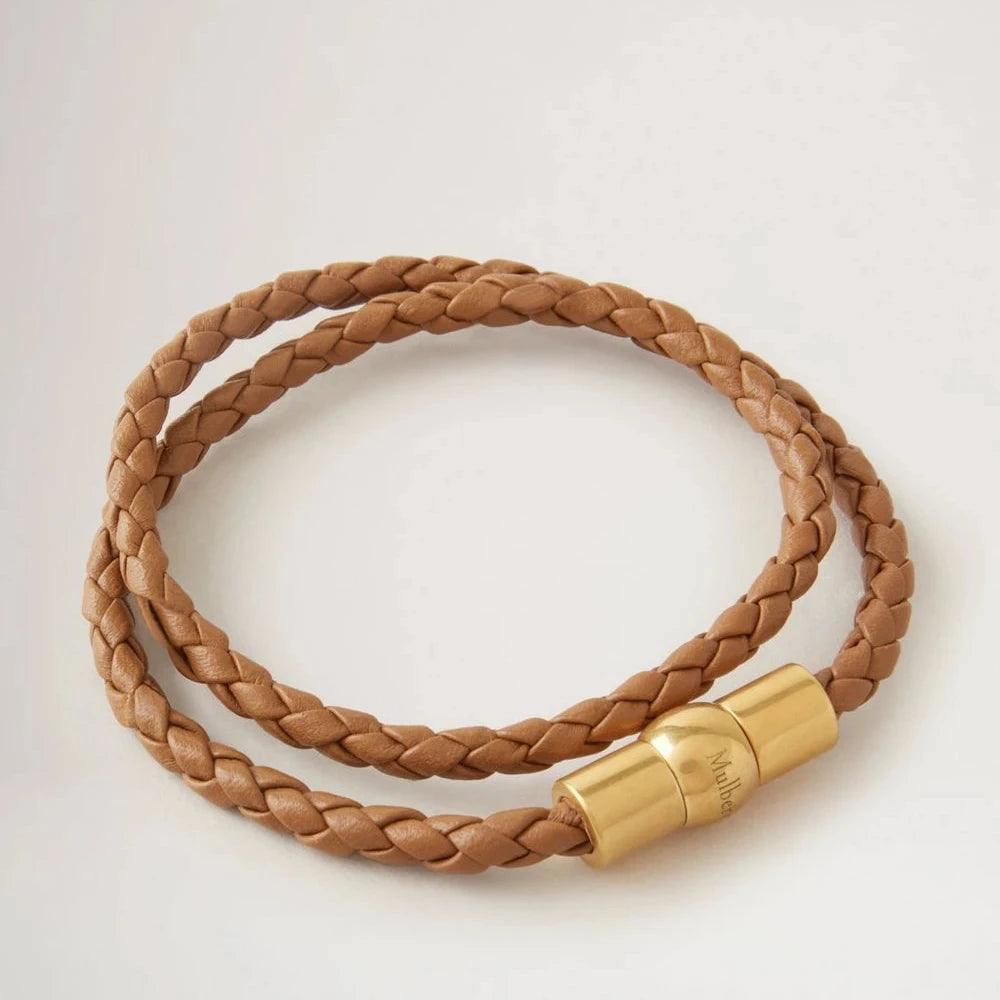 Mulberry Iris Unisex Geweven Dubbele Leren Armband teak met gevlochten leer en gouden sluiting. ModelQB2384558F180-001