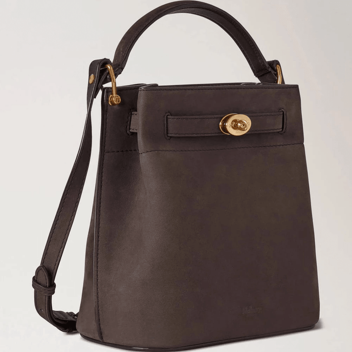 Mulberry Islington Bucket Nubuck Ebony tas met gouden details in donkerbruin nubuckleer. ModelHH9567687A110