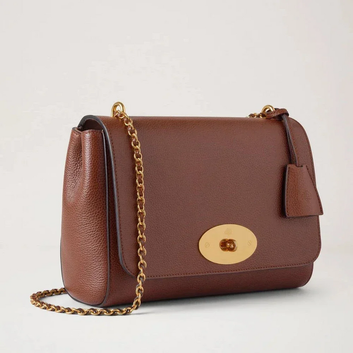 Mulberry Middelmatig Lily Two Tone Oak toont een klassieke schoudertas in bruin leer met gouden ketting. ModelHH0022552G110