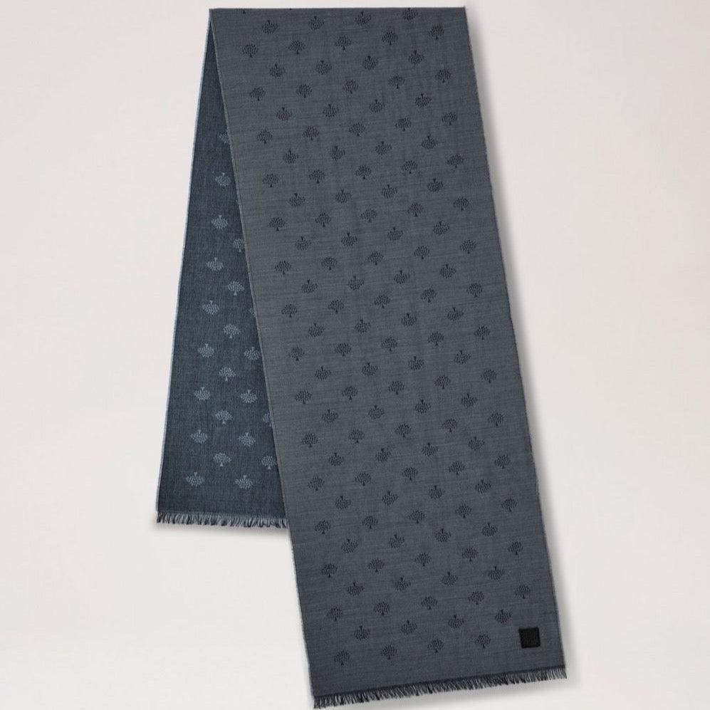 Mulberry Heren Sjaal Boom Jacquard Houtskool met boommotief in donkergrijs tinten, licht gerafelde rand. ModelVS4784950C110