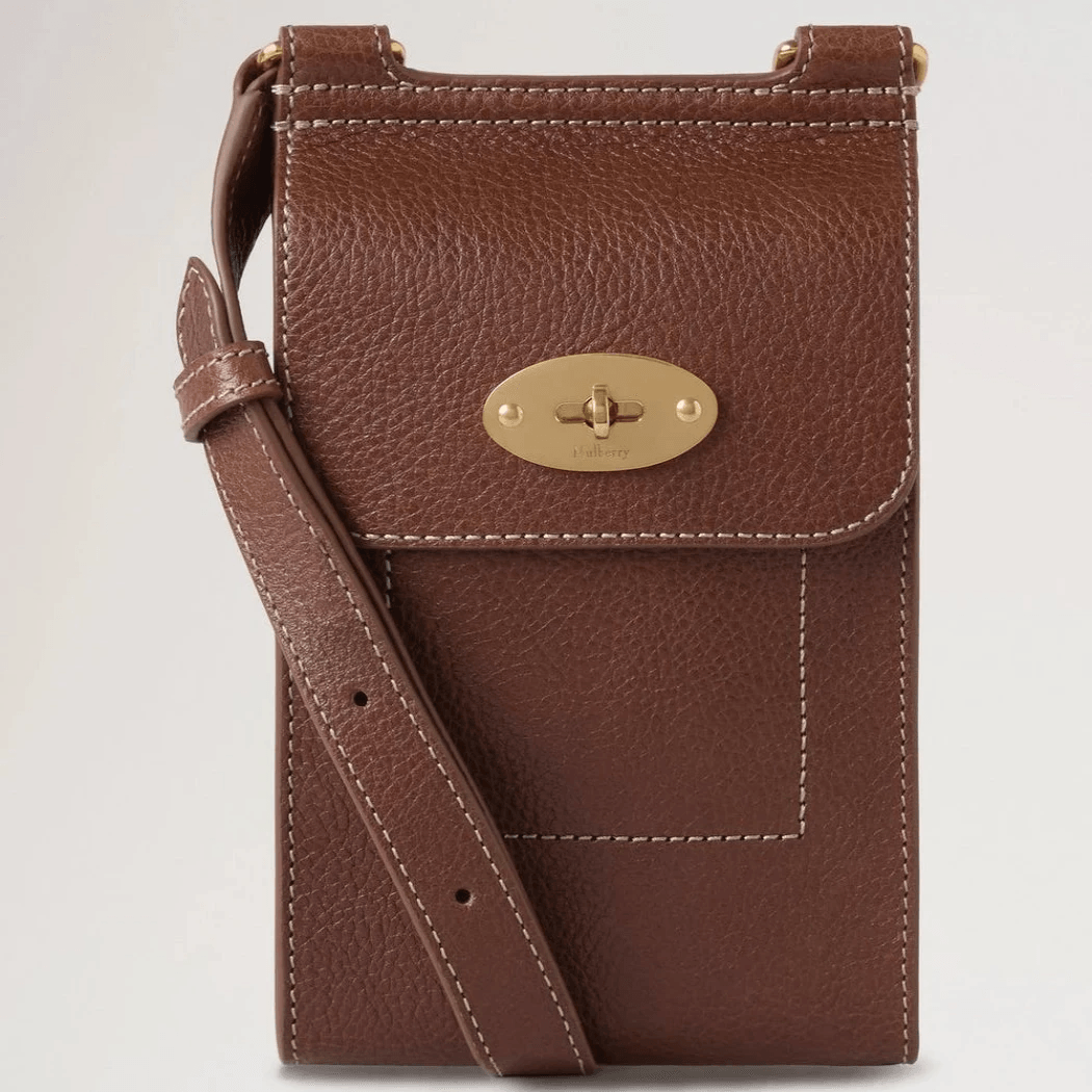 Mulberry Mini Antony Etui van bruin leer met goudkleurige gesp en verstelbare riem. ModelRL8732181G110