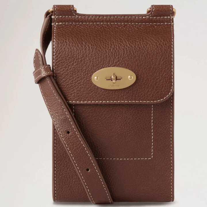 Mulberry Mini Antony Etui van bruin leer met goudkleurige gesp en verstelbare riem. ModelRL8732181G110