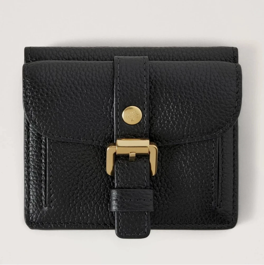 Mulberry Roxanne Wallet Black Small Classic Grain, portemonnee van zwart leer met gouden gesp. ModelRL8903205A100