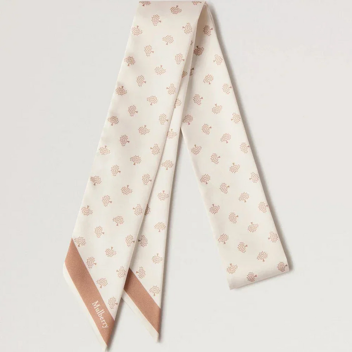Mulberry Magere sjaal Mulberry Boom-eierschaal met beige boomprint op crèmekleurige zijde, model VS4774984H687.